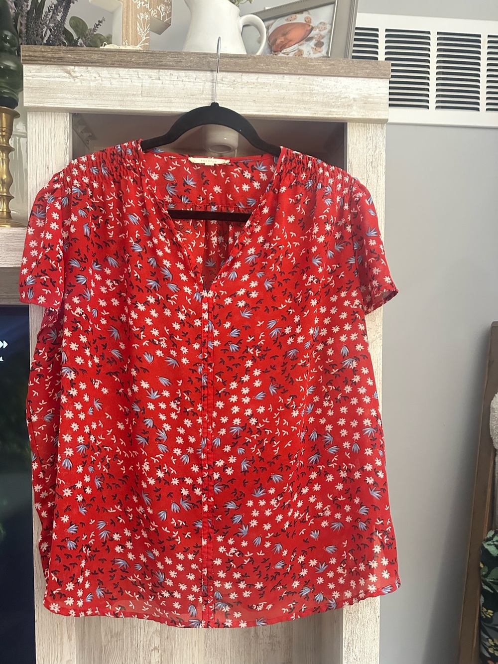 fun 2 fun Red Floral Button-Front Short Sleeve Blouse